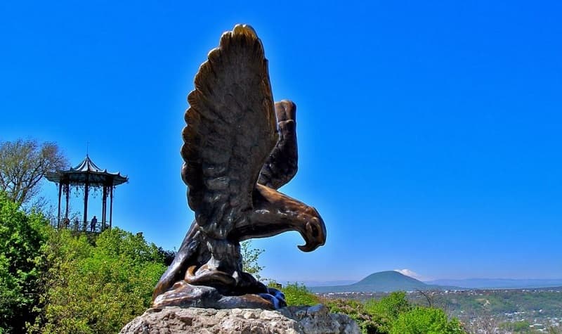 скульптура Орла в Пятигорске
